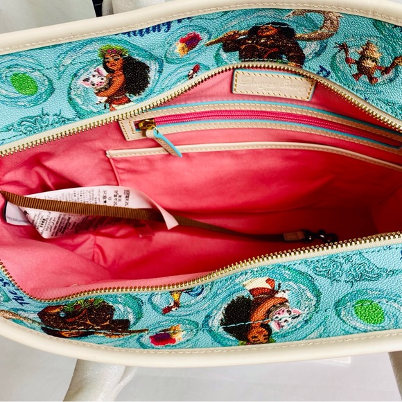 SOLD Dooney & Bourke x Disney Dream Big Princess Moana Large Tote Bag NWT - Picture 7 of 8